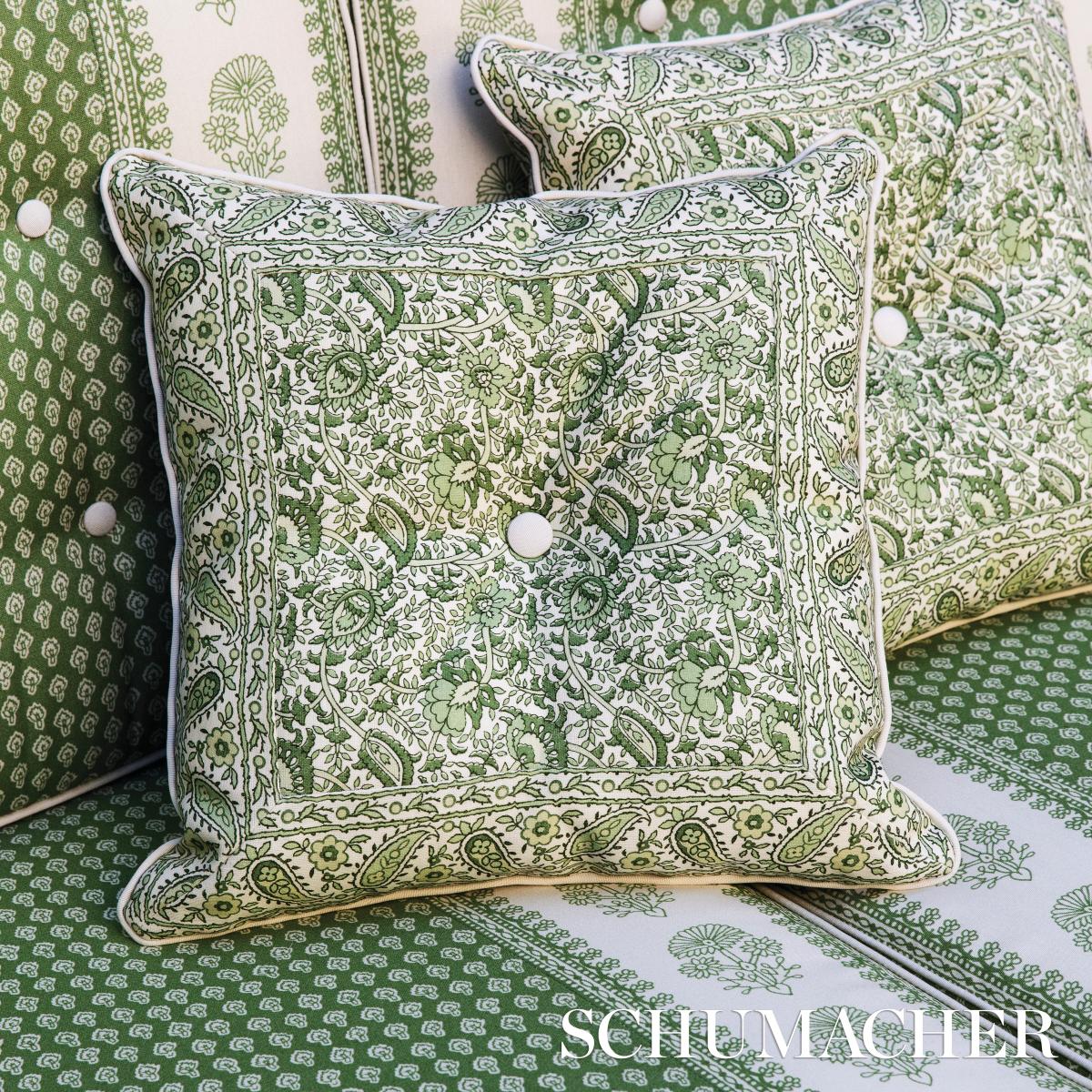 Daisy Indoor/Outdoor - Leaf Green Fabrics | Schumacher