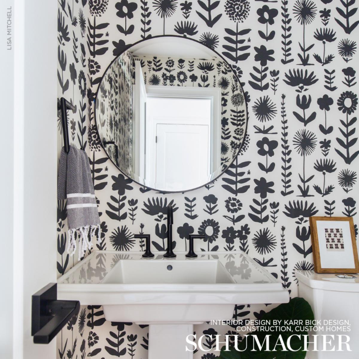 rehacer × WILD THINGS Wild Things - Black Wallpapers | Schumacher