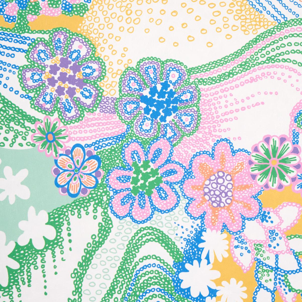 Daisy Chain - Light Multi Wallpapers | Schumacher